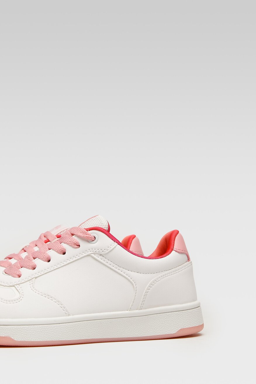 
                OMENAA FOUNDATION - Sneakersy pastelowe białe - 5904248604356