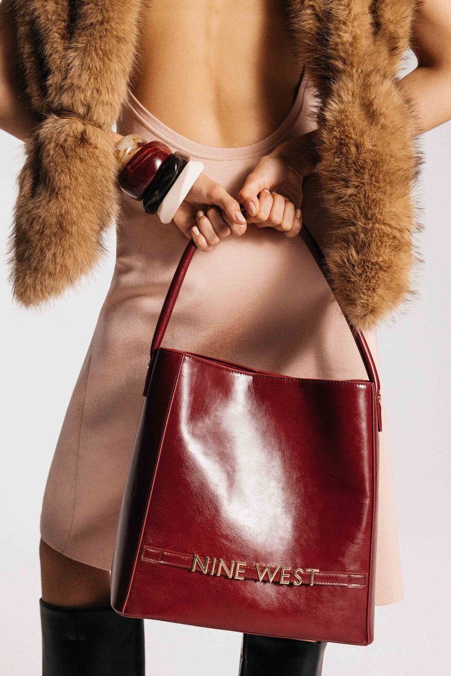 
                Дамска чанта NINE WEST ТЪМНОЧЕРВЕН - 5906751320433