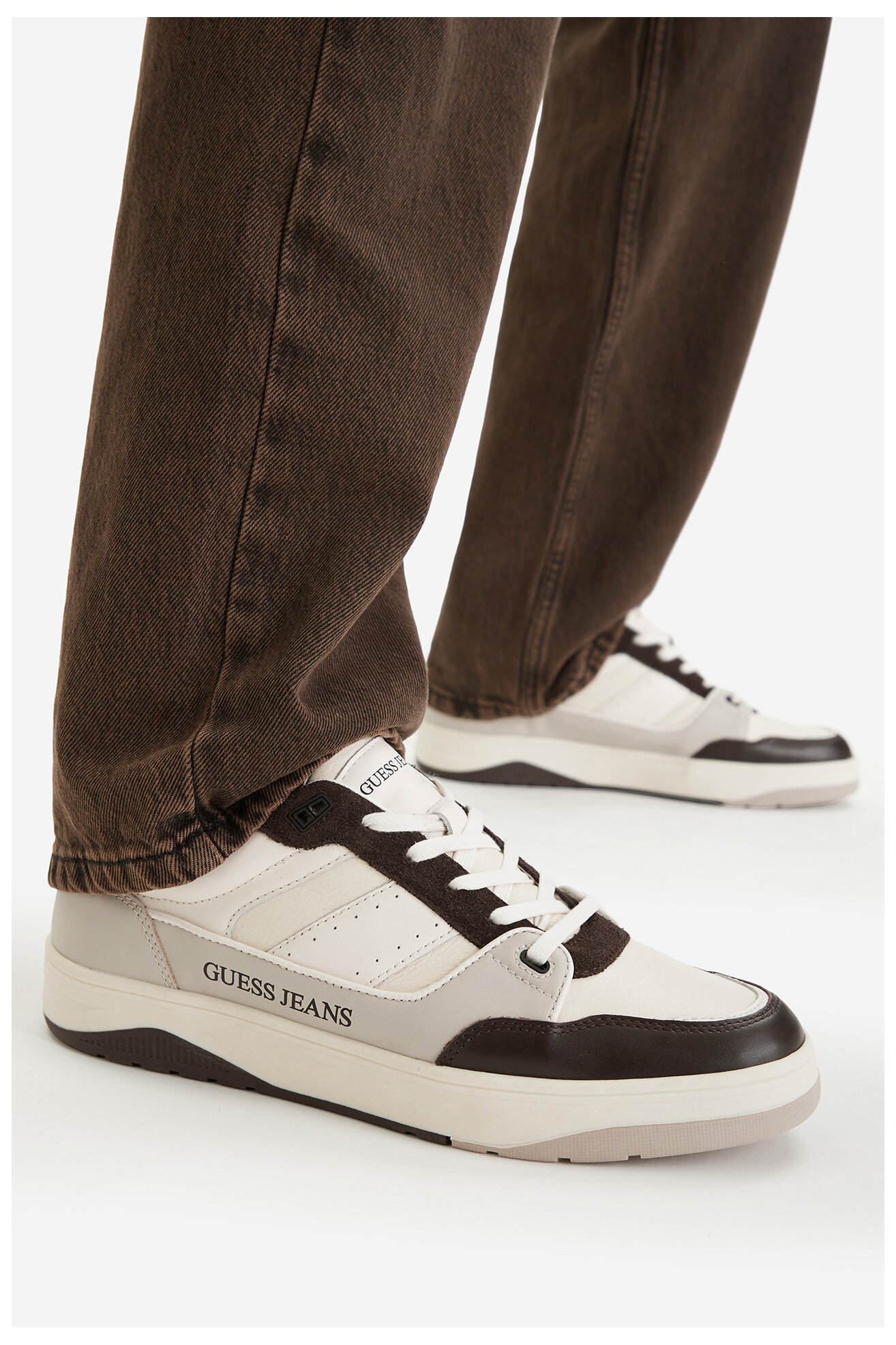 Sneakers GUESS JEANS EO-TEKSAS-01 126AM Kremowy