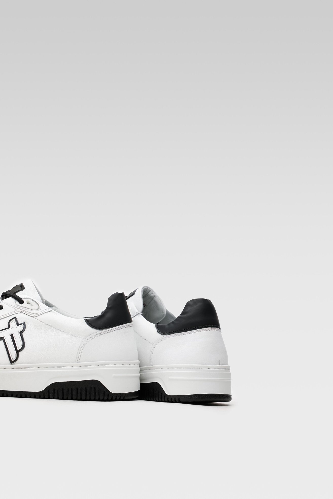 Patike Togoshi MI08-BUXTON-08 BELA