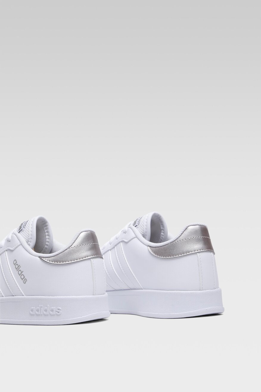 
                adidas - Obuwie sportowe pastelowe białe - 5903698719115