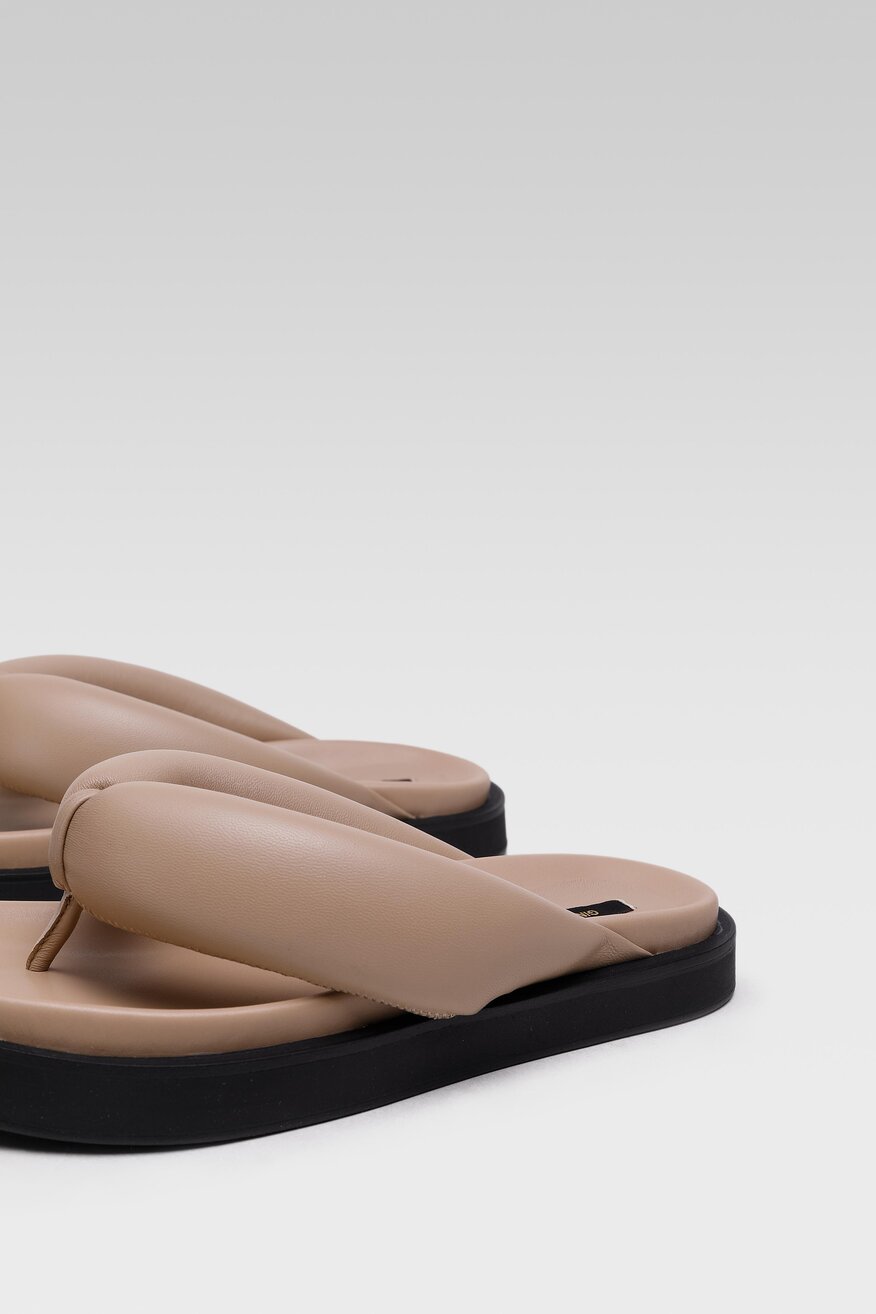 
                Gino Rossi - Klapki skórzane japonki - 5904248561116