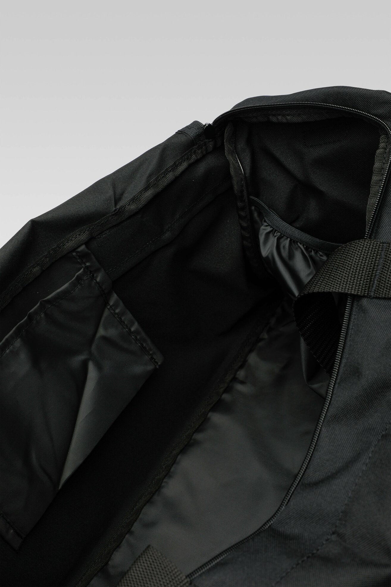 Torba adidas LINEAR DUFFEL M GN2038 Czarny