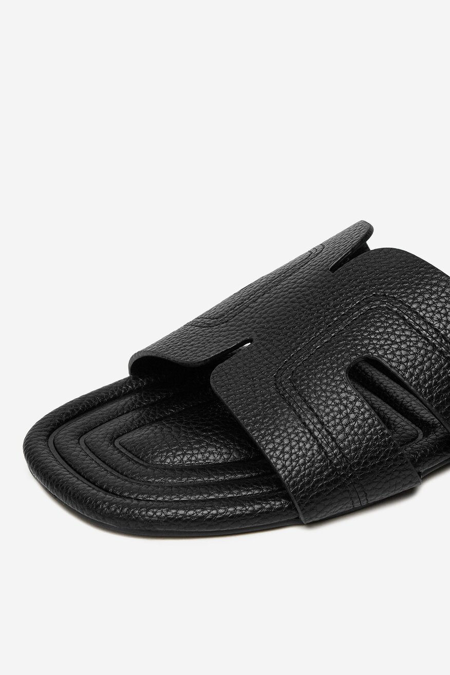 
                Șlapi Jenny NEGRU - 5906751012031