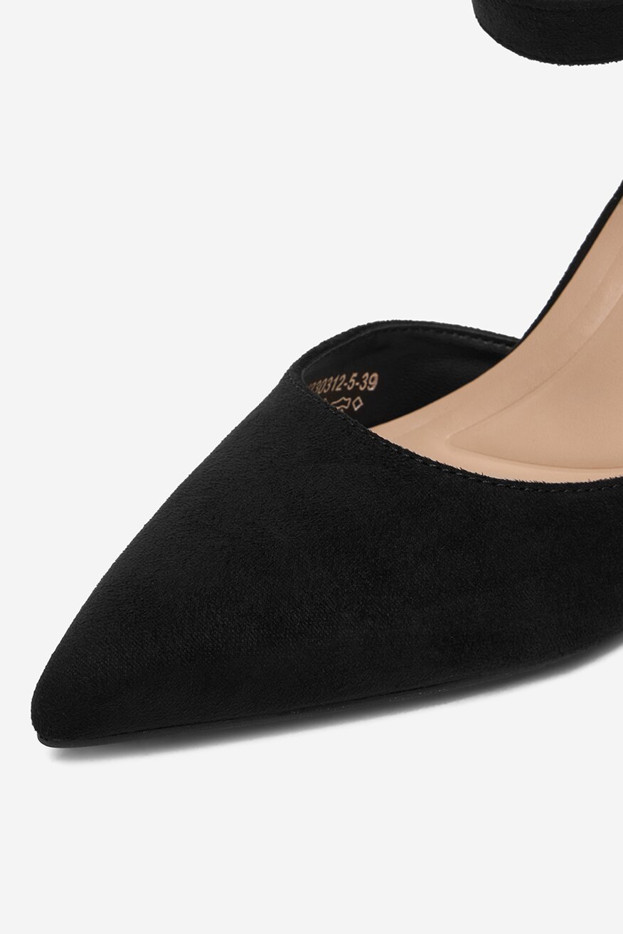 
                Körömcipő Jenny FEKETE - 5906751617533