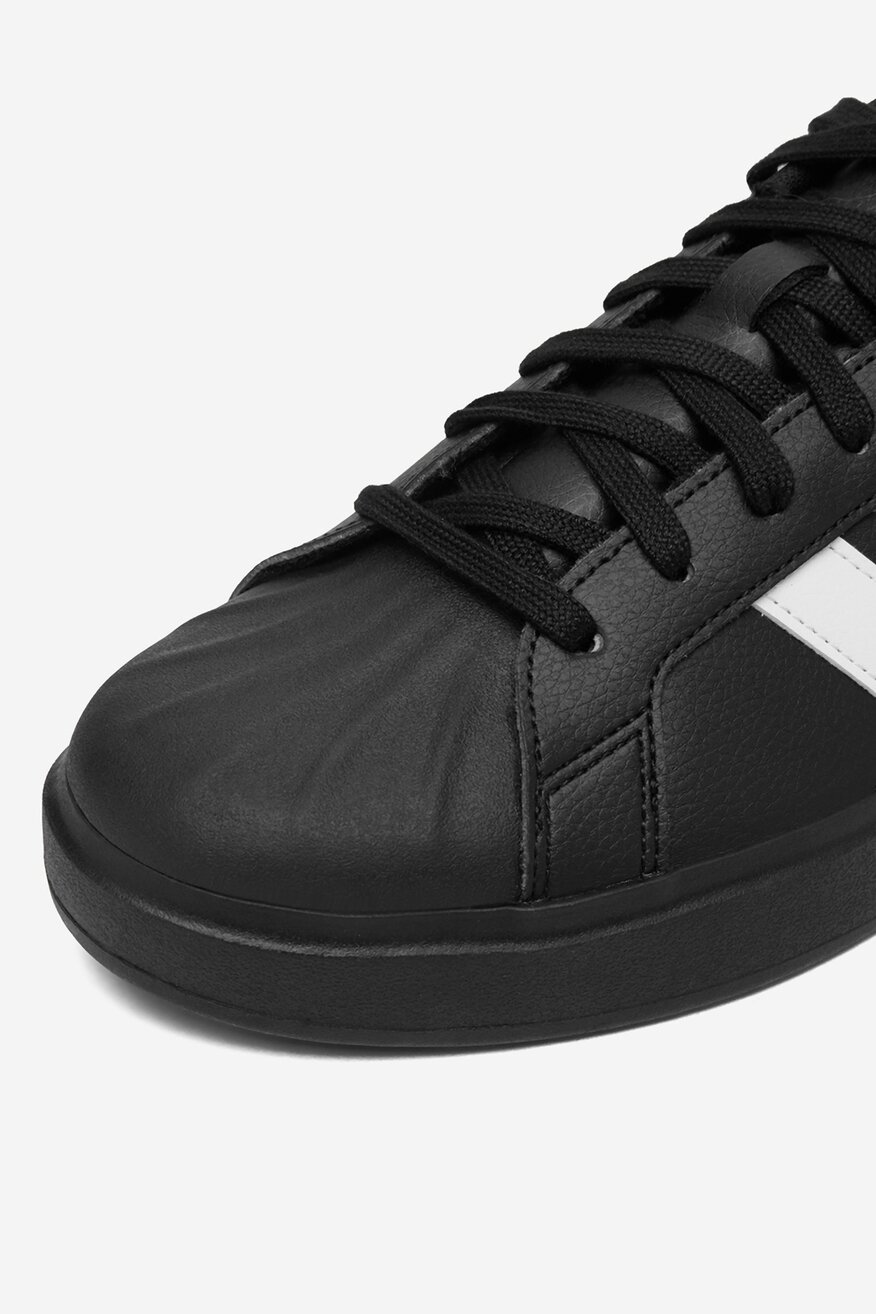 
                Sportcipő adidas FEKETE - 5906751470930