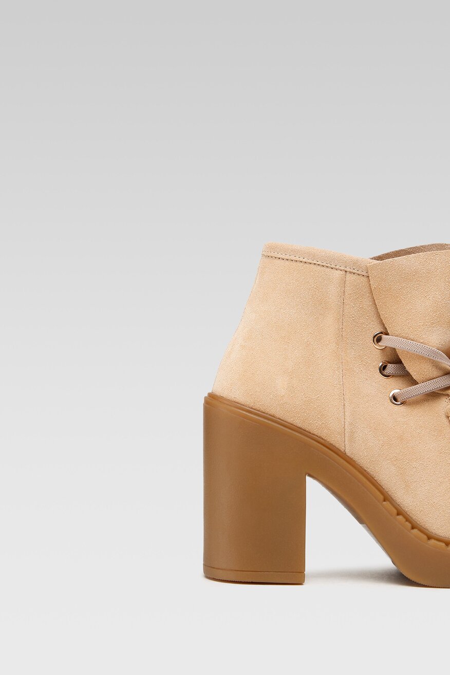 
                SIMPLE - Botki beżowe - 2230031468892