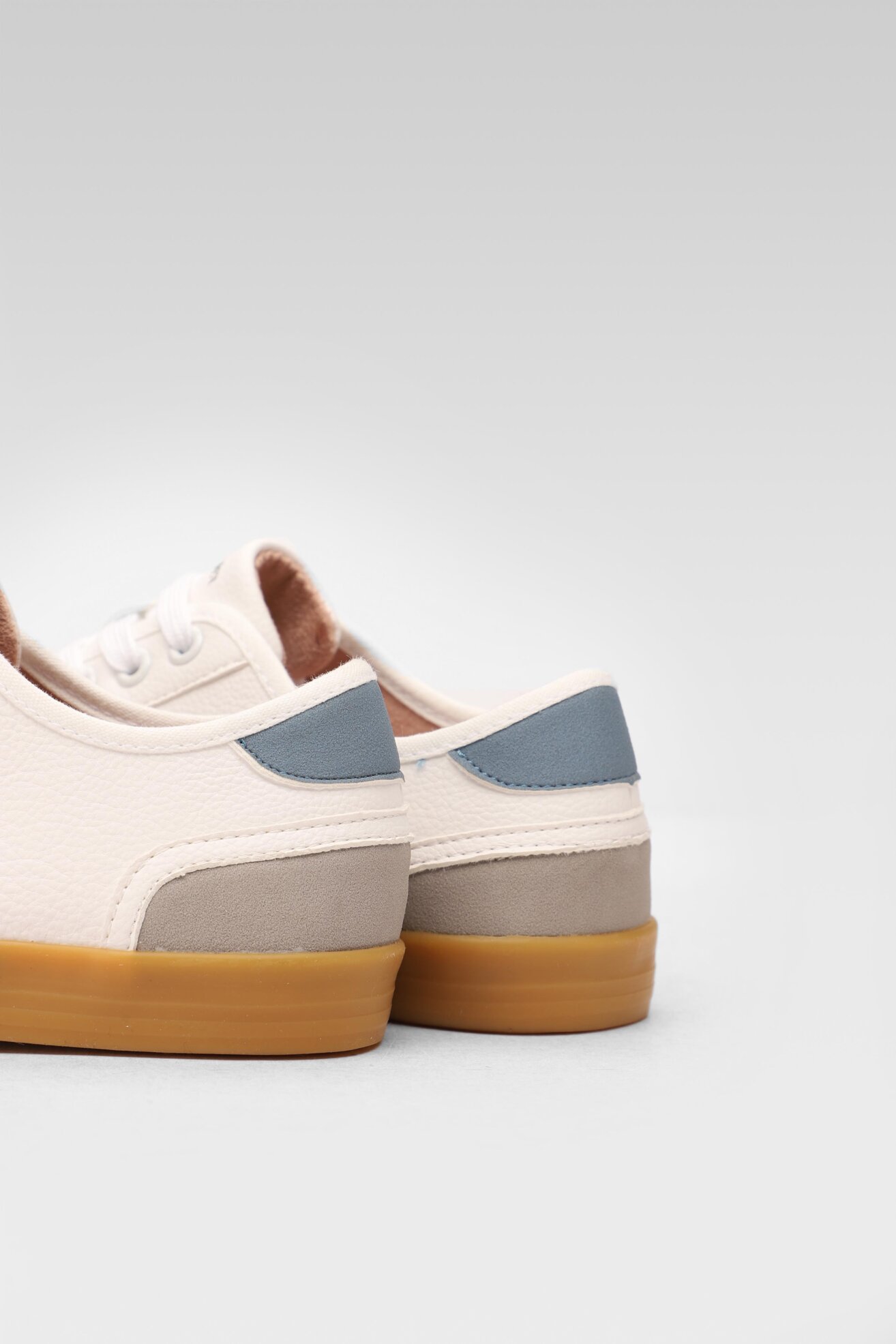 Półbuty S.Oliver RED LABEL 5/5-23635/26 Biały