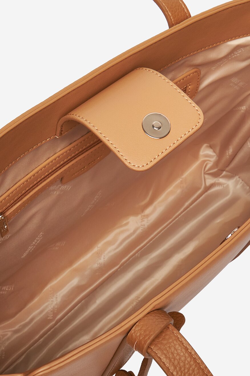 
                Дамска чанта NINE WEST КАМЕЛ - 5906751397091