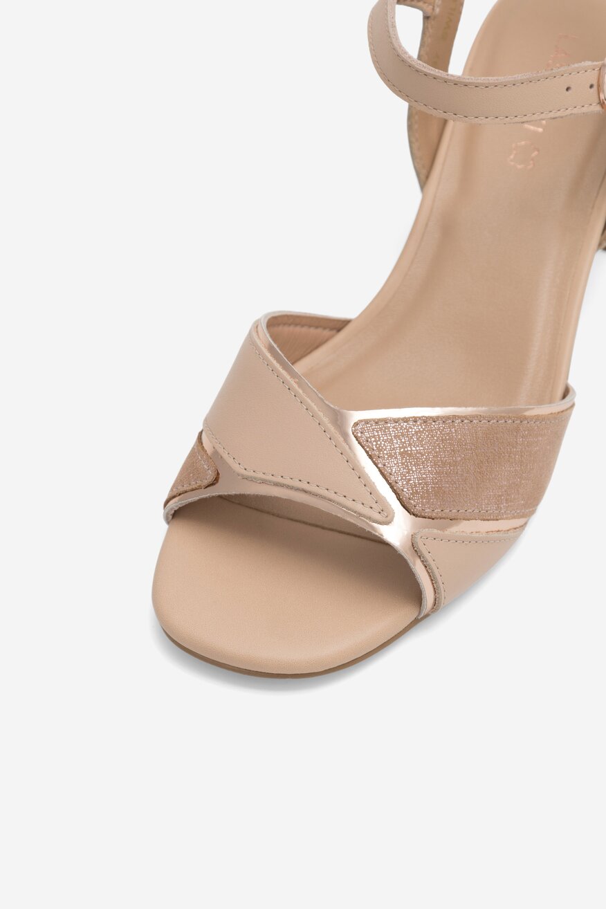 
                Сандалі Lasocki БЕЖЕВИЙ - 5906751874806