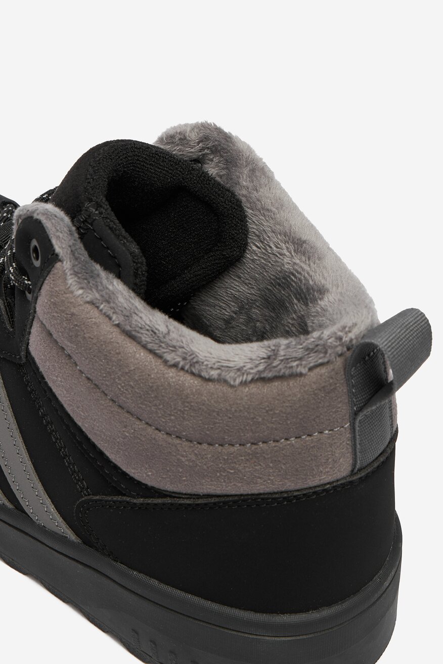 
                Спортни обувки adidas ЧЕРЕН - 5906751216910