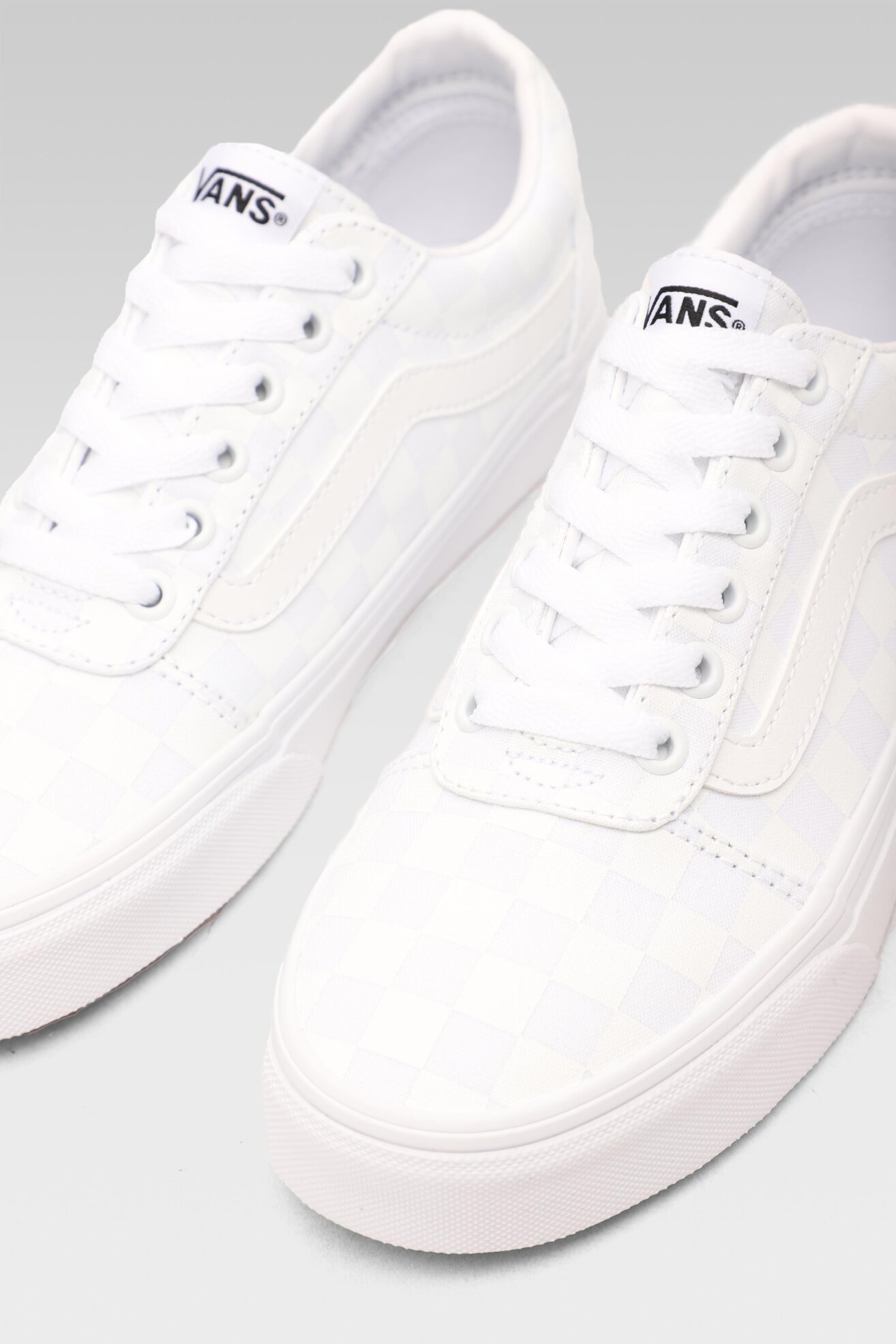 Trampki Vans WARD VN0A3IUNW51 Biały