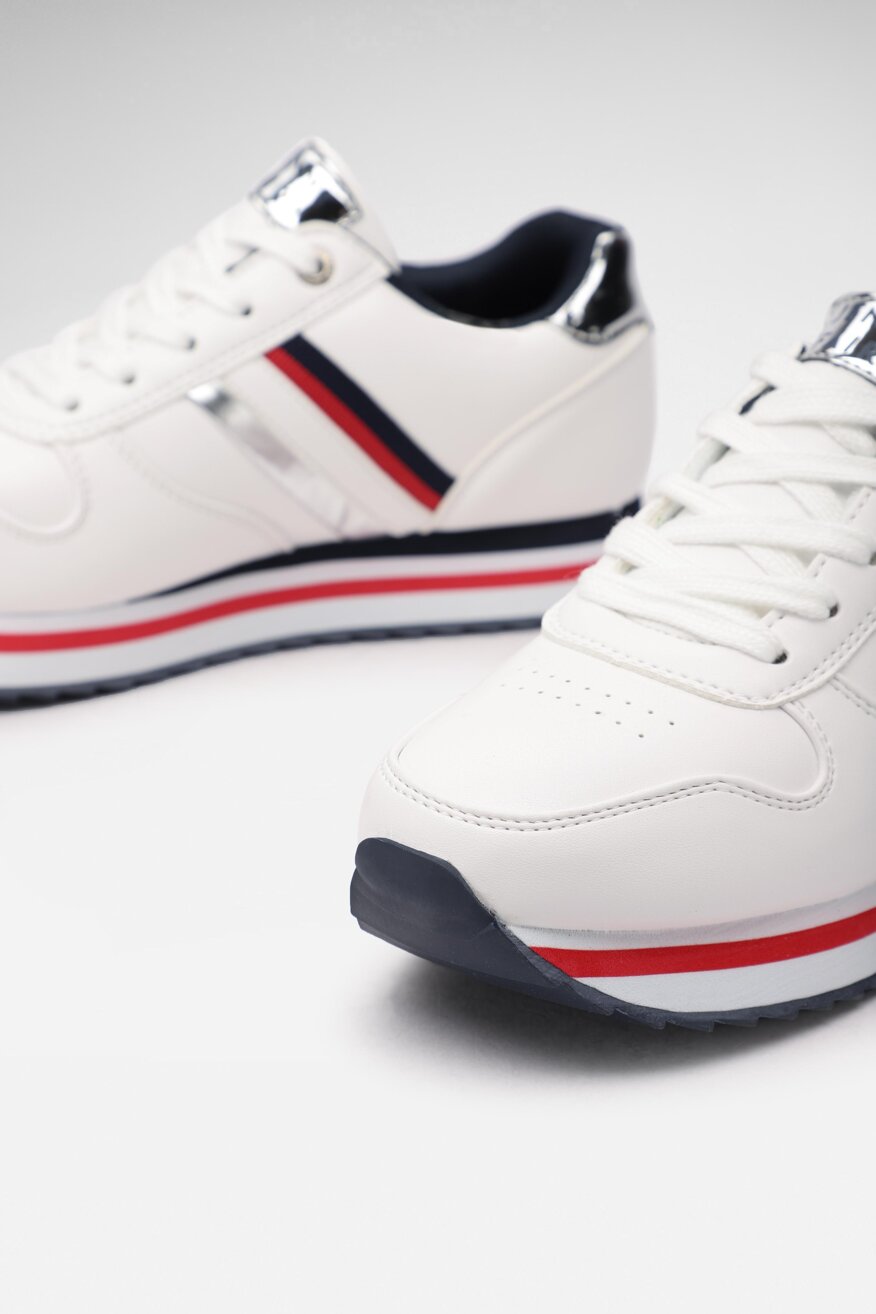 
                Jenny Fairy - Półbuty pastelowe białe - 5903698300047