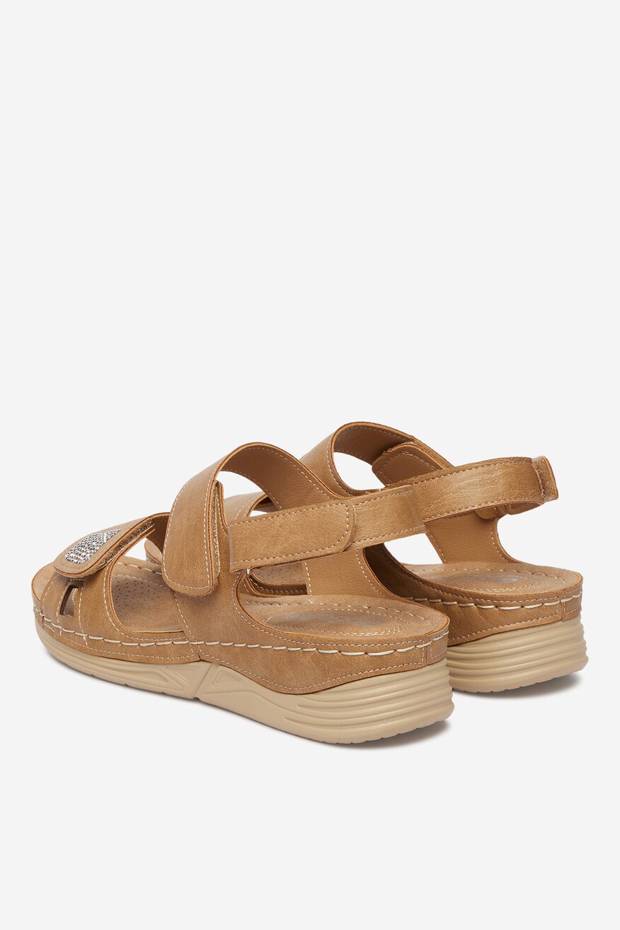 
                        Sandały Go Soft CEO-WFA3741-1 Beżowy - 5906751711743