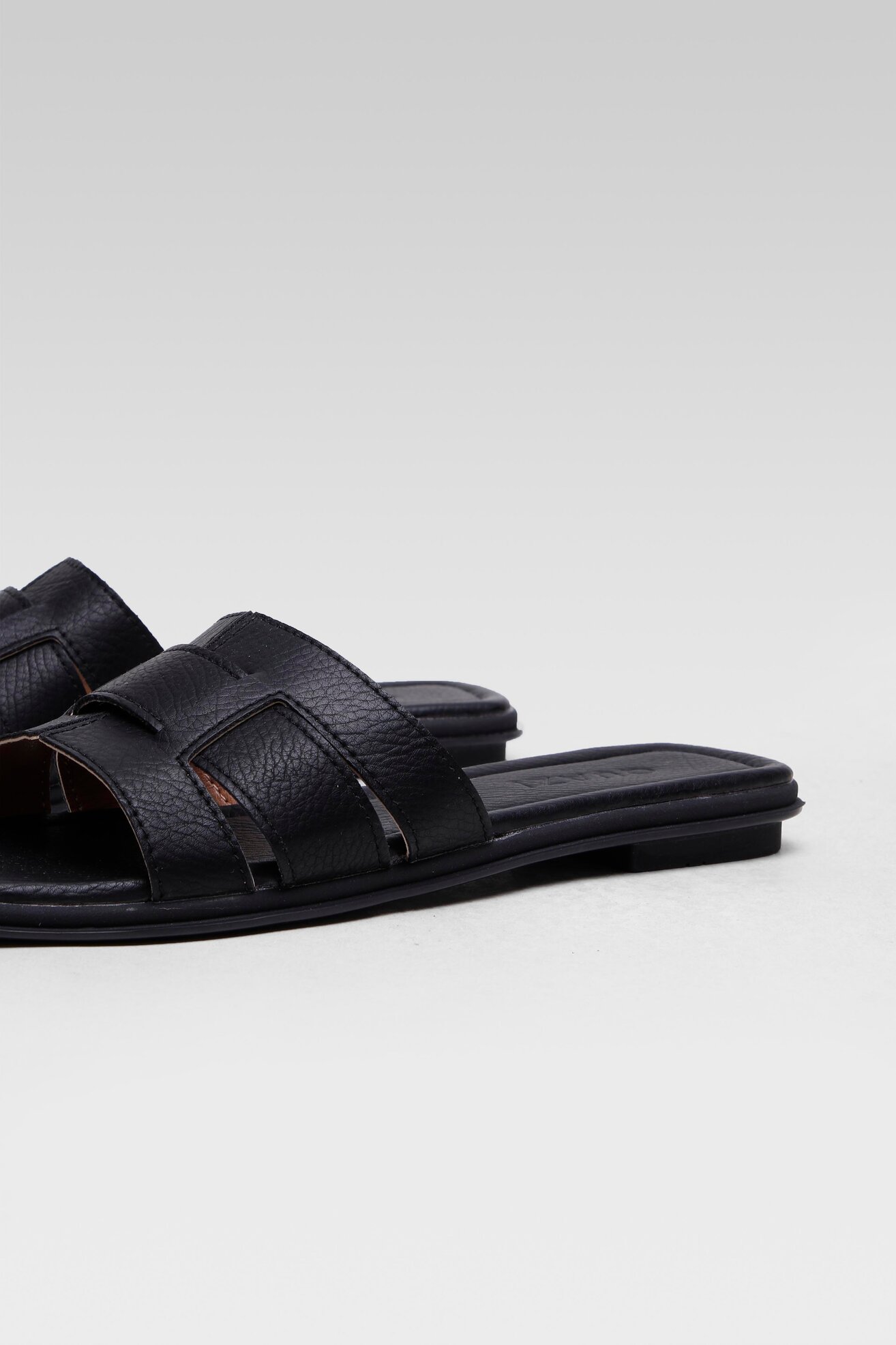 Klapki Quazi WS5687-10 Czarny