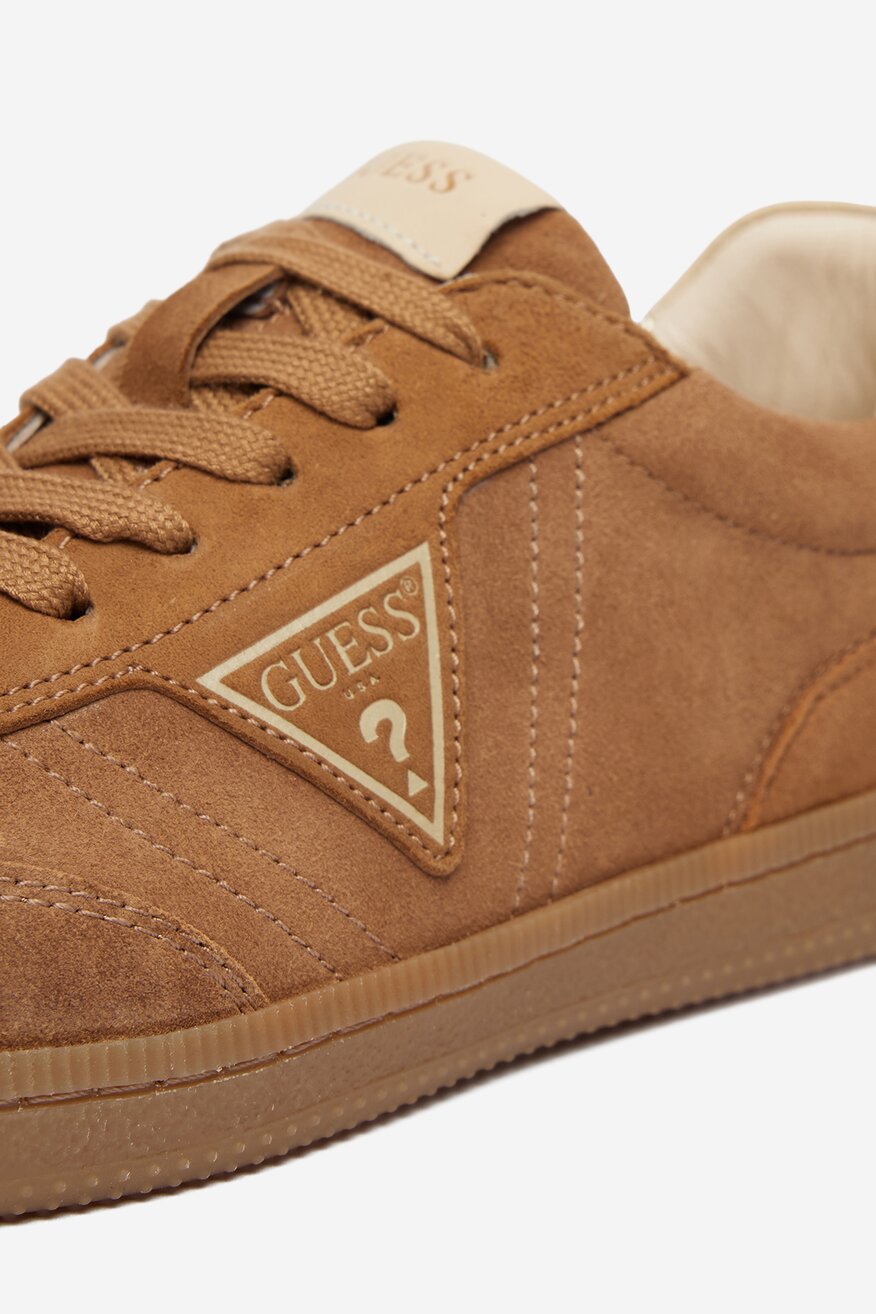 
                        Кросівки GUESS KIDS CEO-BI12-3210-02(CH) ВЕРБЛЮЖИЙ - 5906751872390