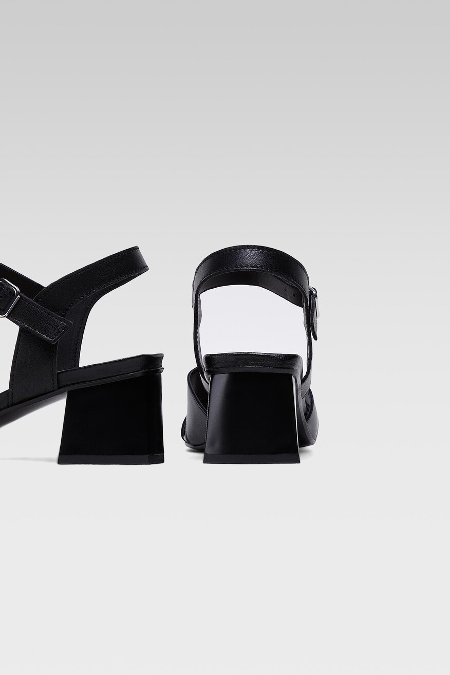 Lasocki - Skórzane sandały czarne - 5904248571733