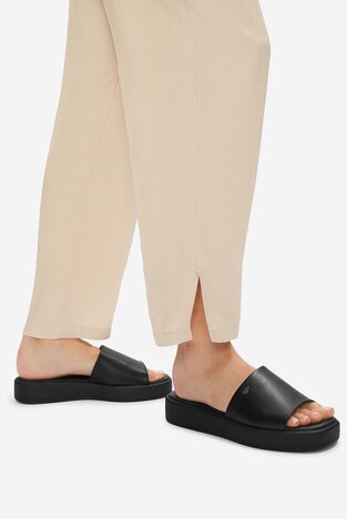 Шльопанець Lasocki ASTI ARC-3032-13 ЧОРНИЙ