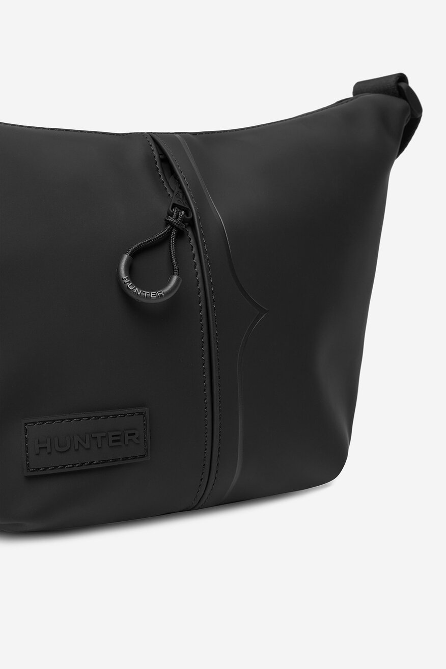 
                Kézitáska HUNTER FEKETE - 5906751446201