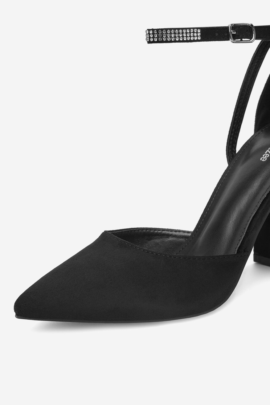 
                DeeZee - Czółenka na słupku - 5904410891072