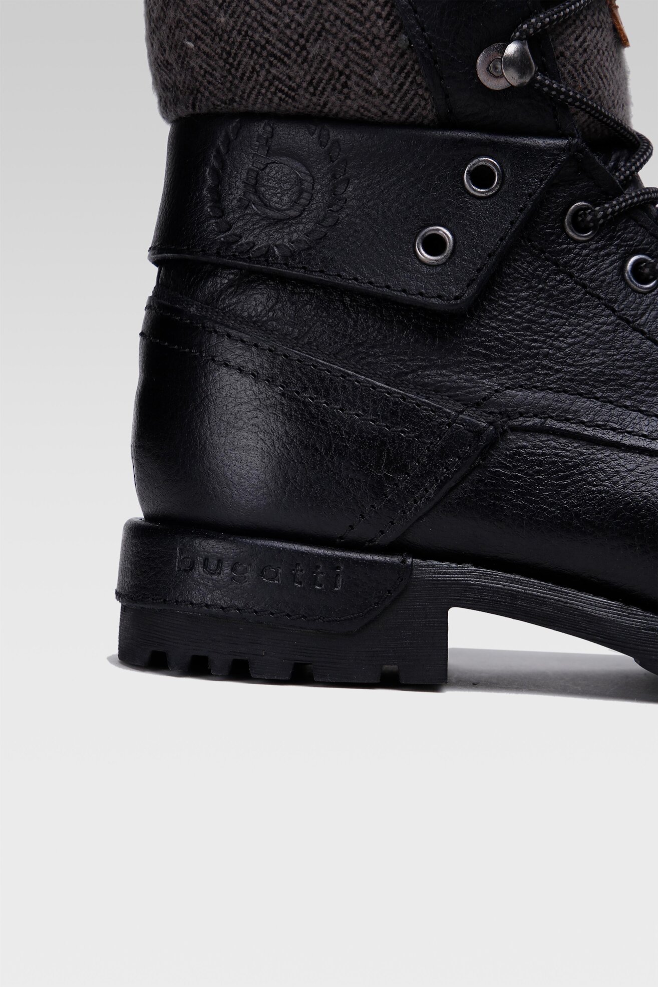 Trzewiki Bugatti 325-6113A-2200-1000 Czarny