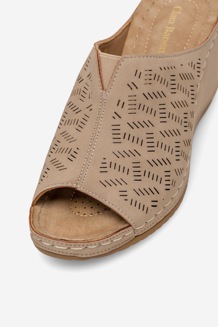 
                Шльопанець Clara Barson БЕЖЕВИЙ - 5905588643432