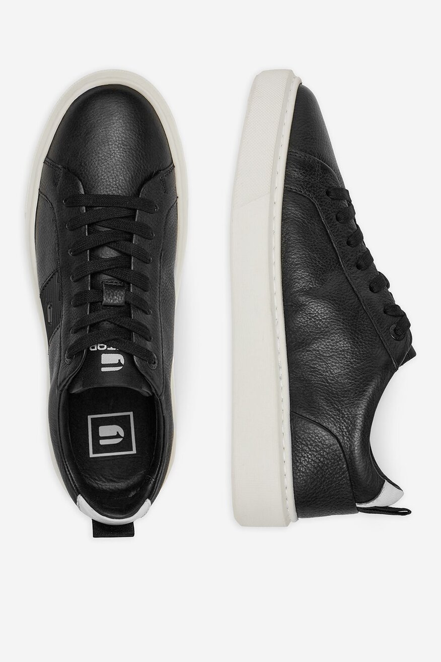 Polobotka G-STAR RAW ČERNÁ - 5906751060964