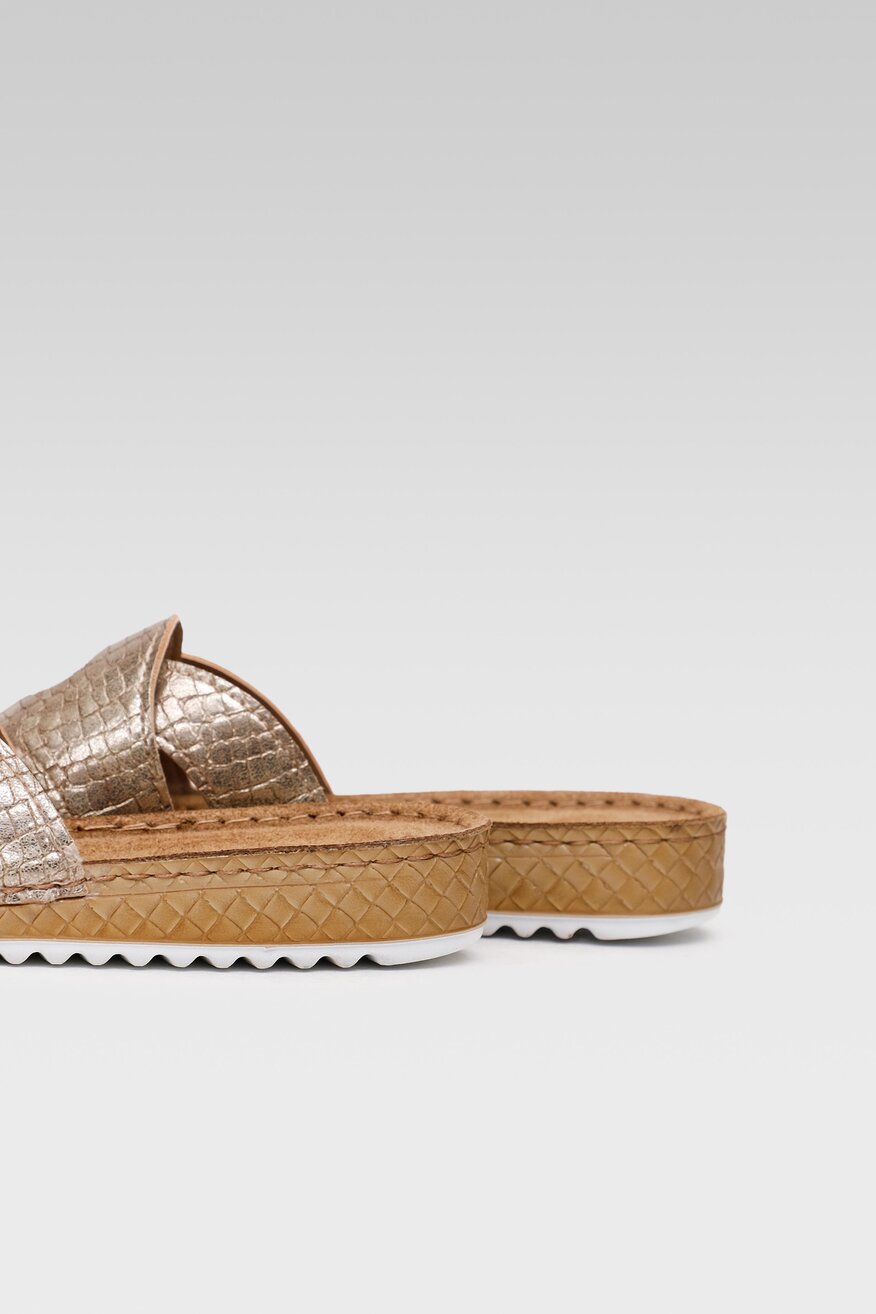 
                Inblu - Klapki ze zwierzęcym motywem srebrne - 5904248635510