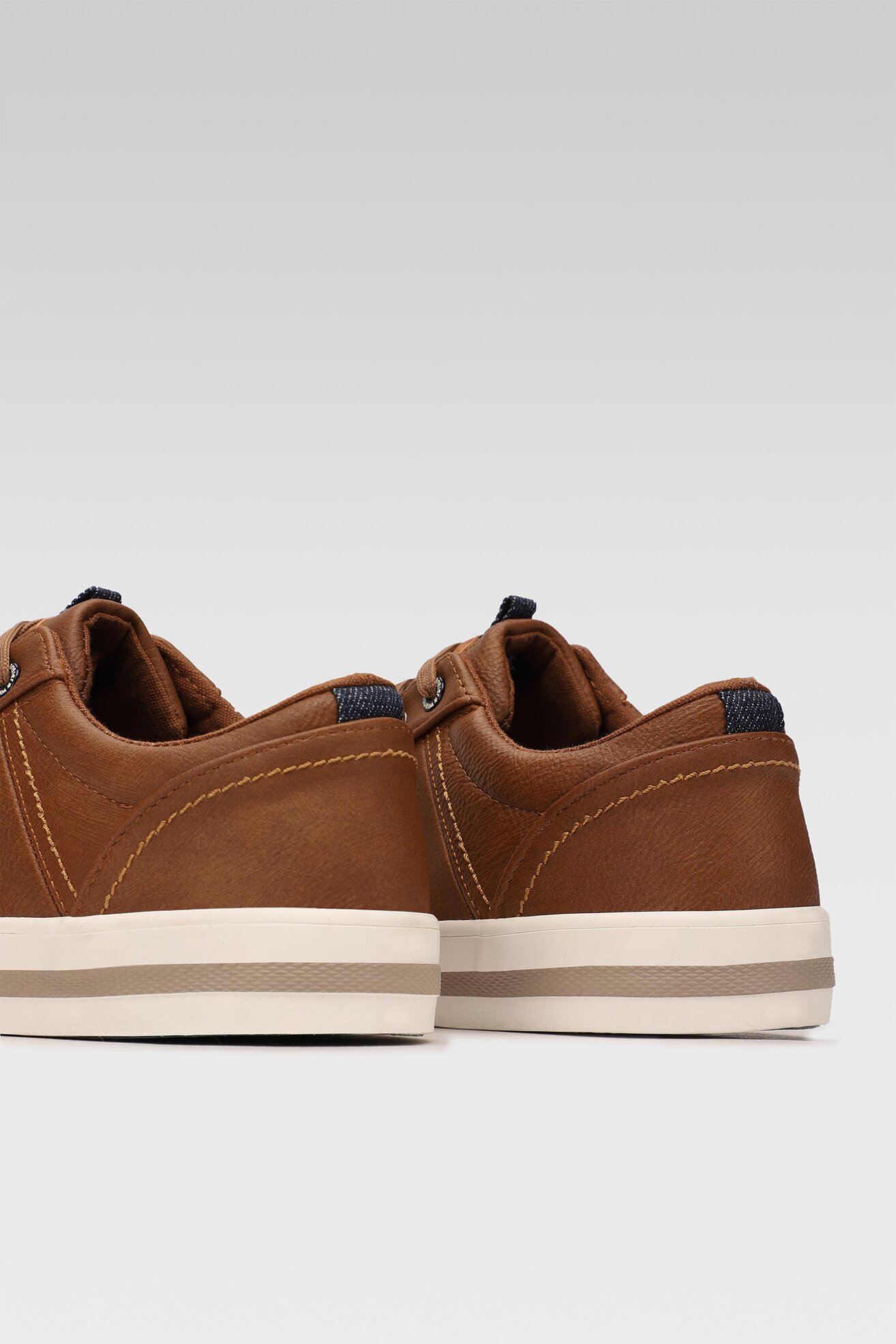 Półbuty Wrangler WM11121M Brązowy