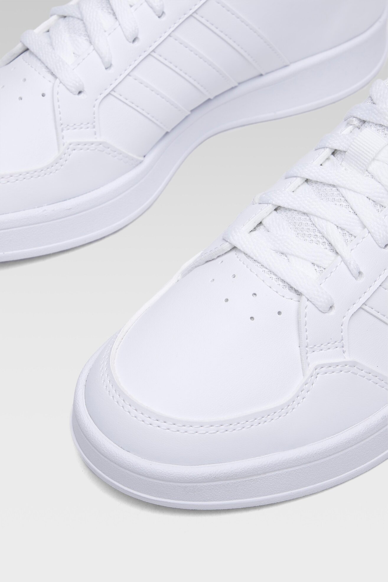 Obuwie sportowe adidas BREAKNET FZ2467 Biały