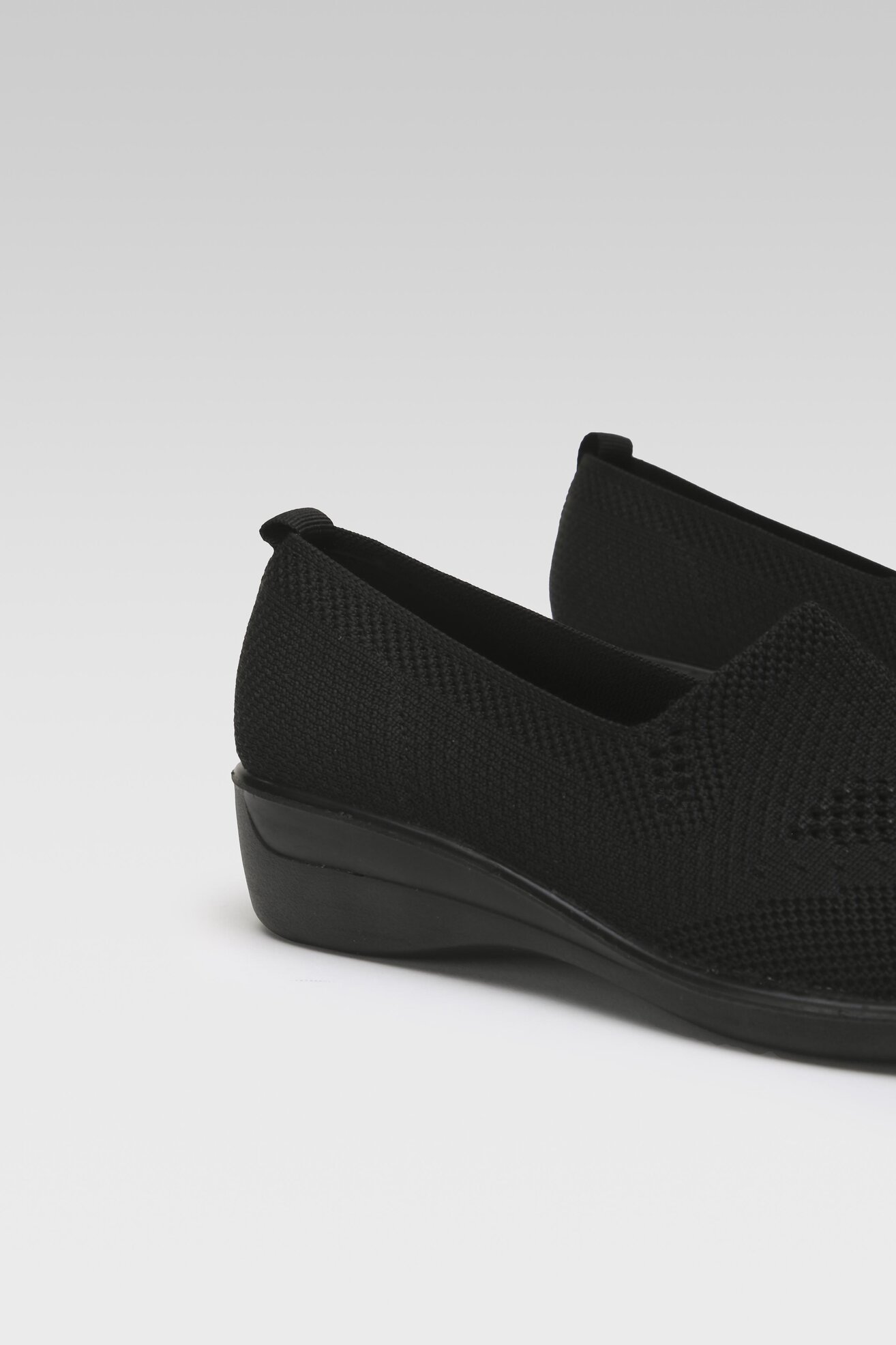 Półbuty Clara Barson HMD220355-01 Czarny