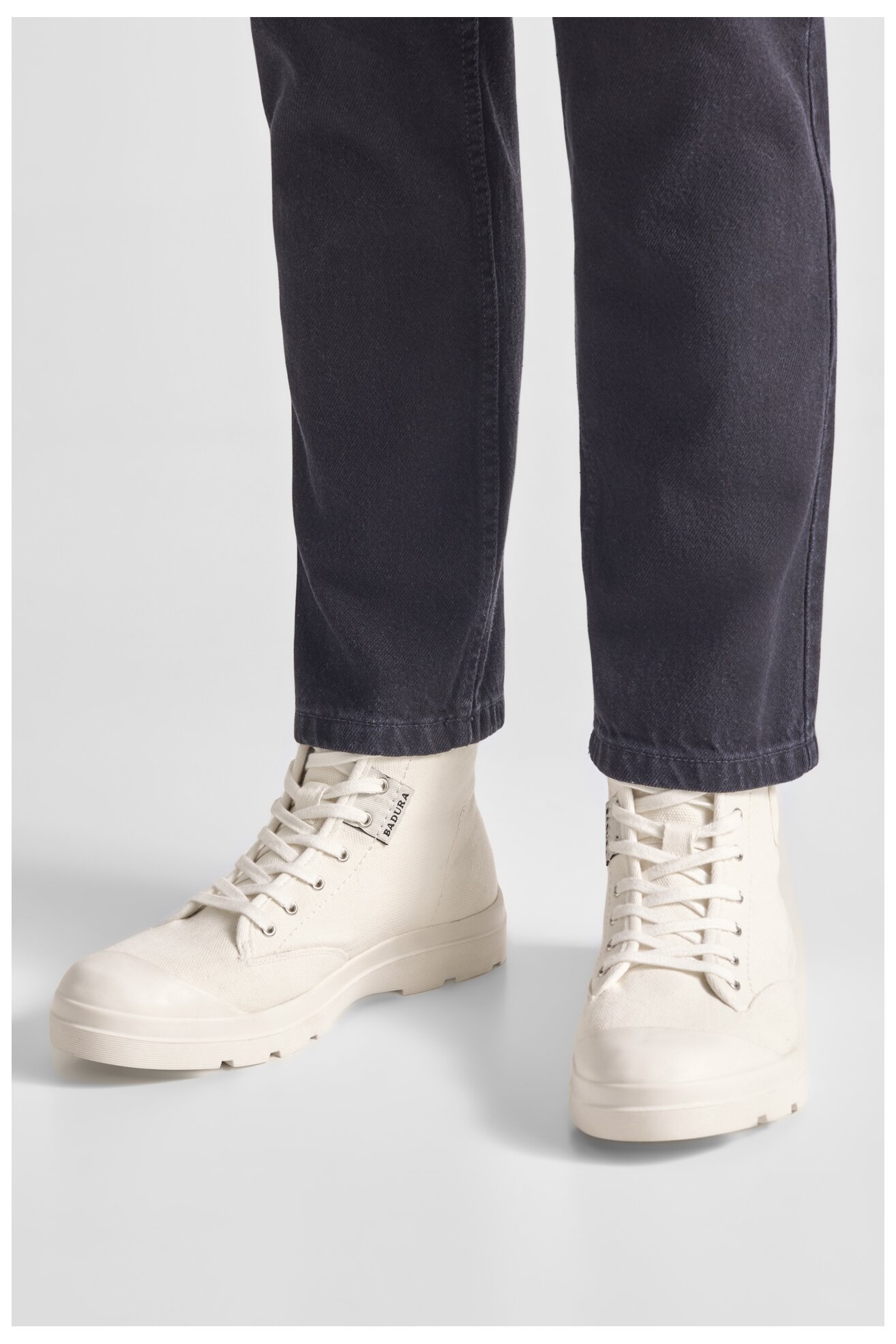 Кецове Badura RAMBO-12 MI08 БЯЛ