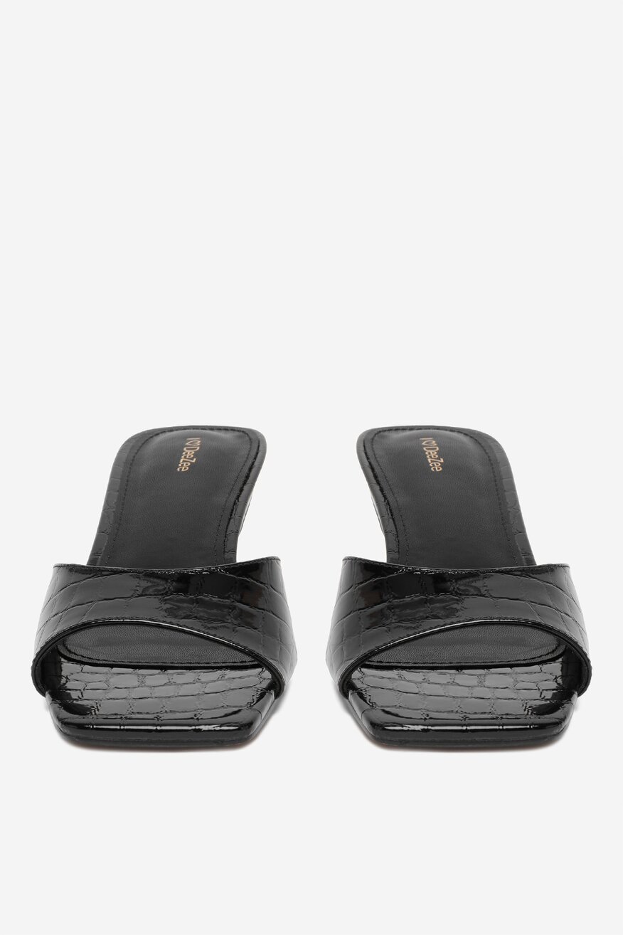 
                DeeZee - Klapki - 5906751979419