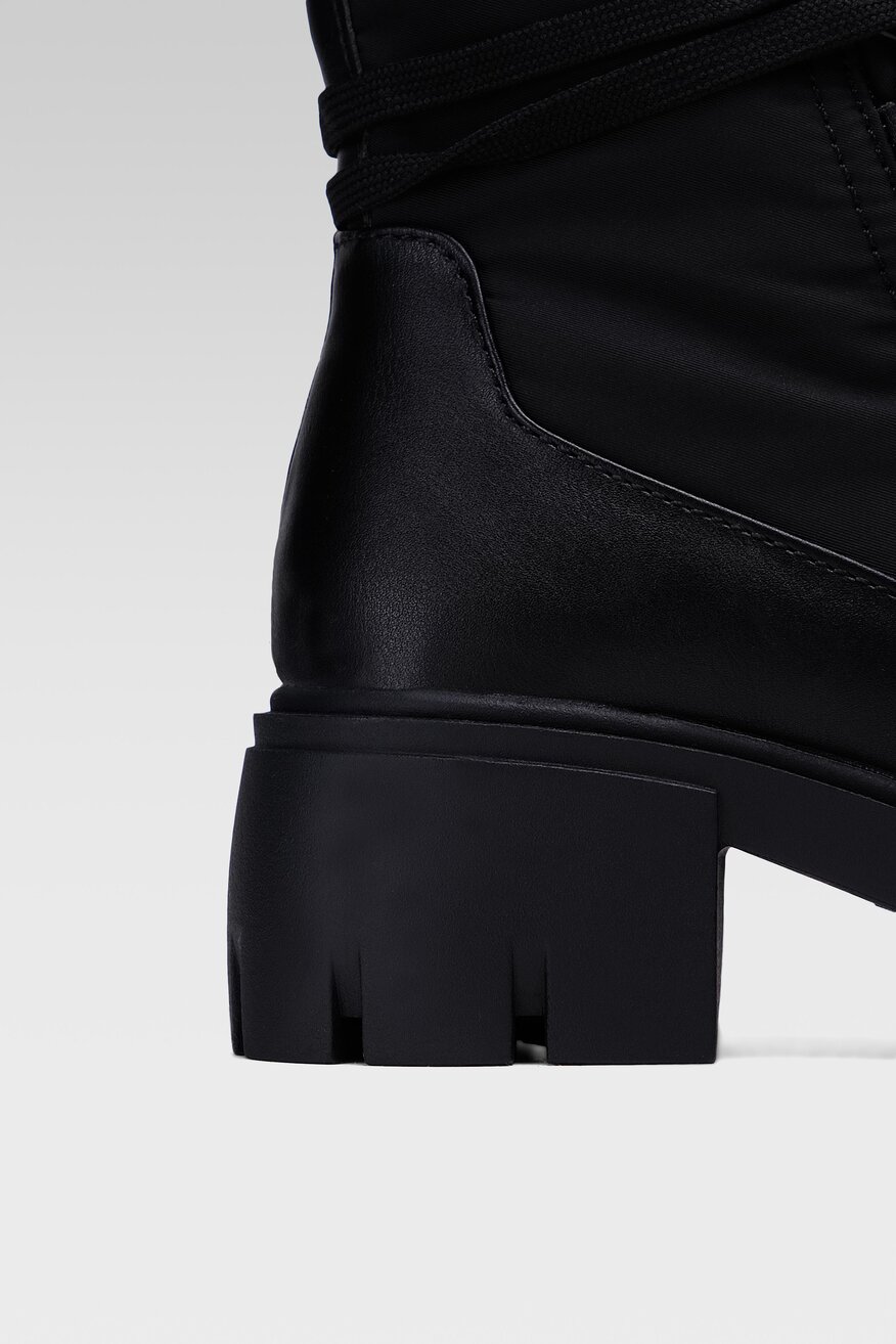 
                Jenny Fairy - Trzewiki czarne - 5904248025502