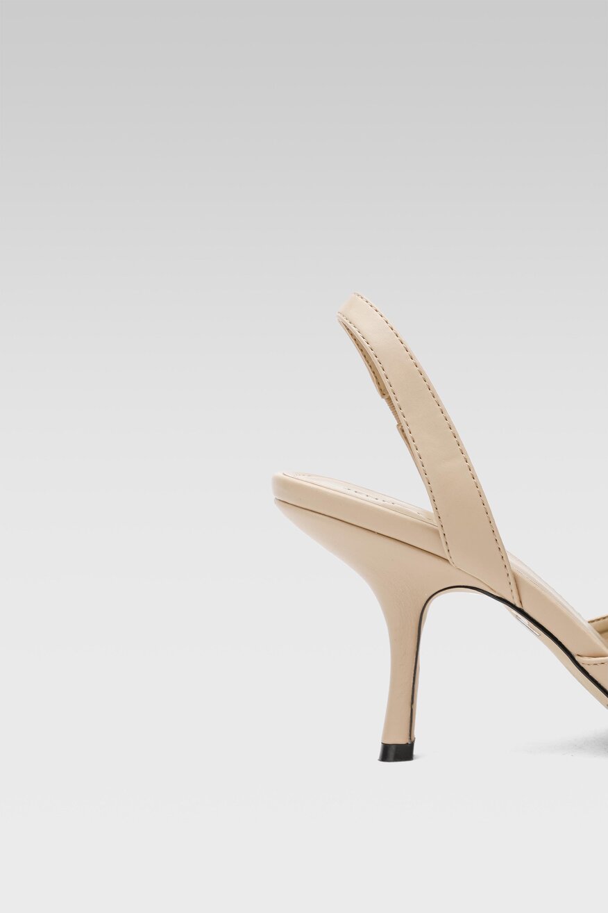 
                Jenny Fairy - Czółenka beżowe - 5904862756820