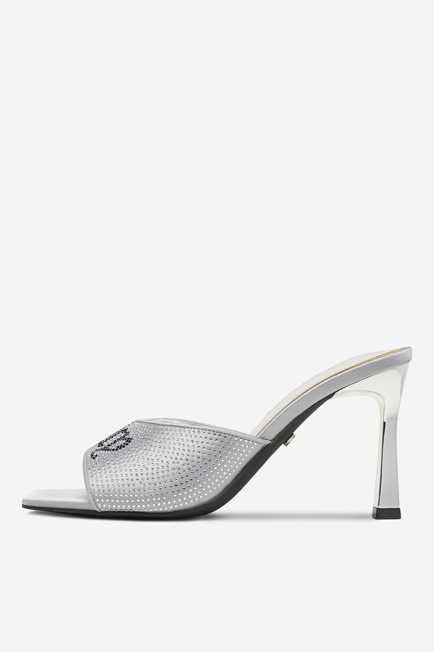 
                Шльопанець Juicy Couture СРІБНИЙ - 5907964041207