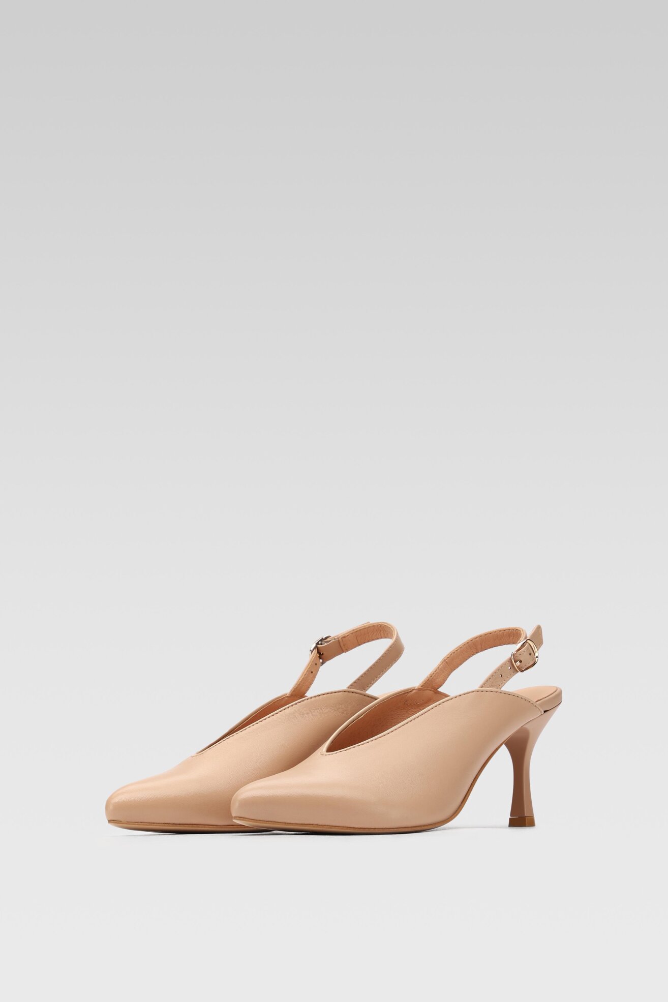 Körömcipő Lasocki 1960-01 BÉZS