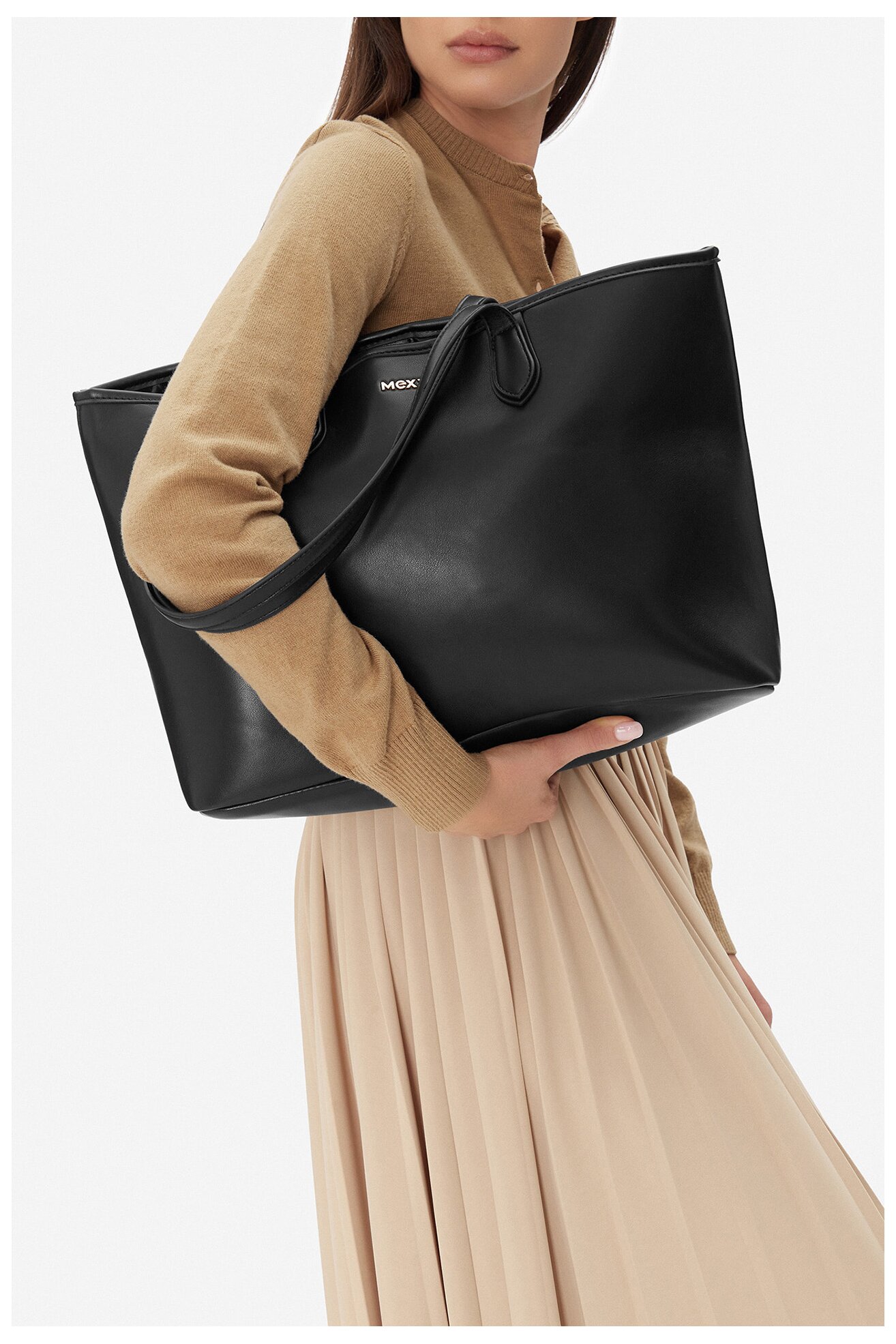 Дамска чанта Mexx C-MEXX-H-002-08 ЧЕРЕН