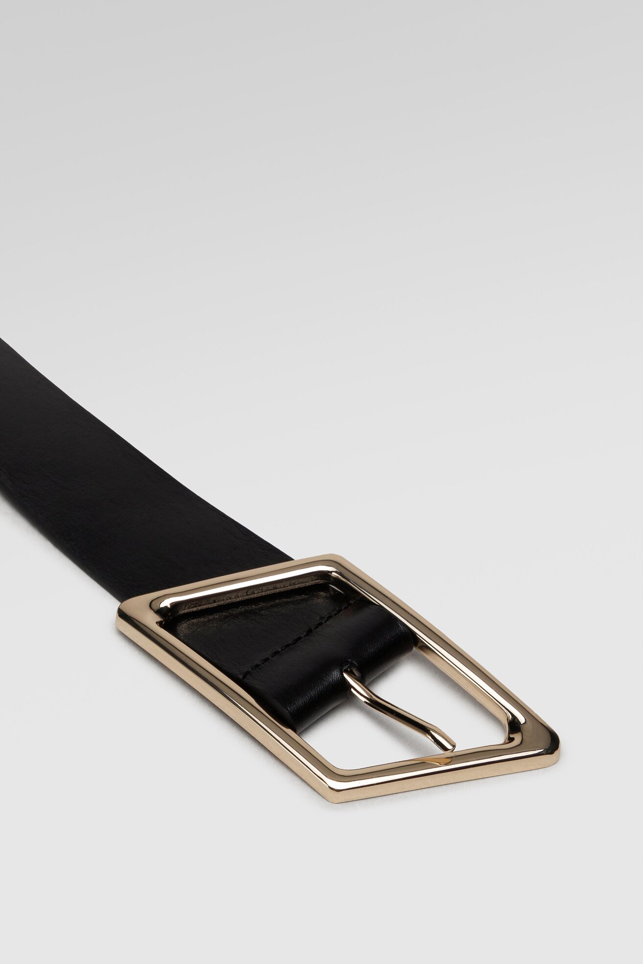 Pasek damski Gino Rossi O3W2-017-SS21 Czarny