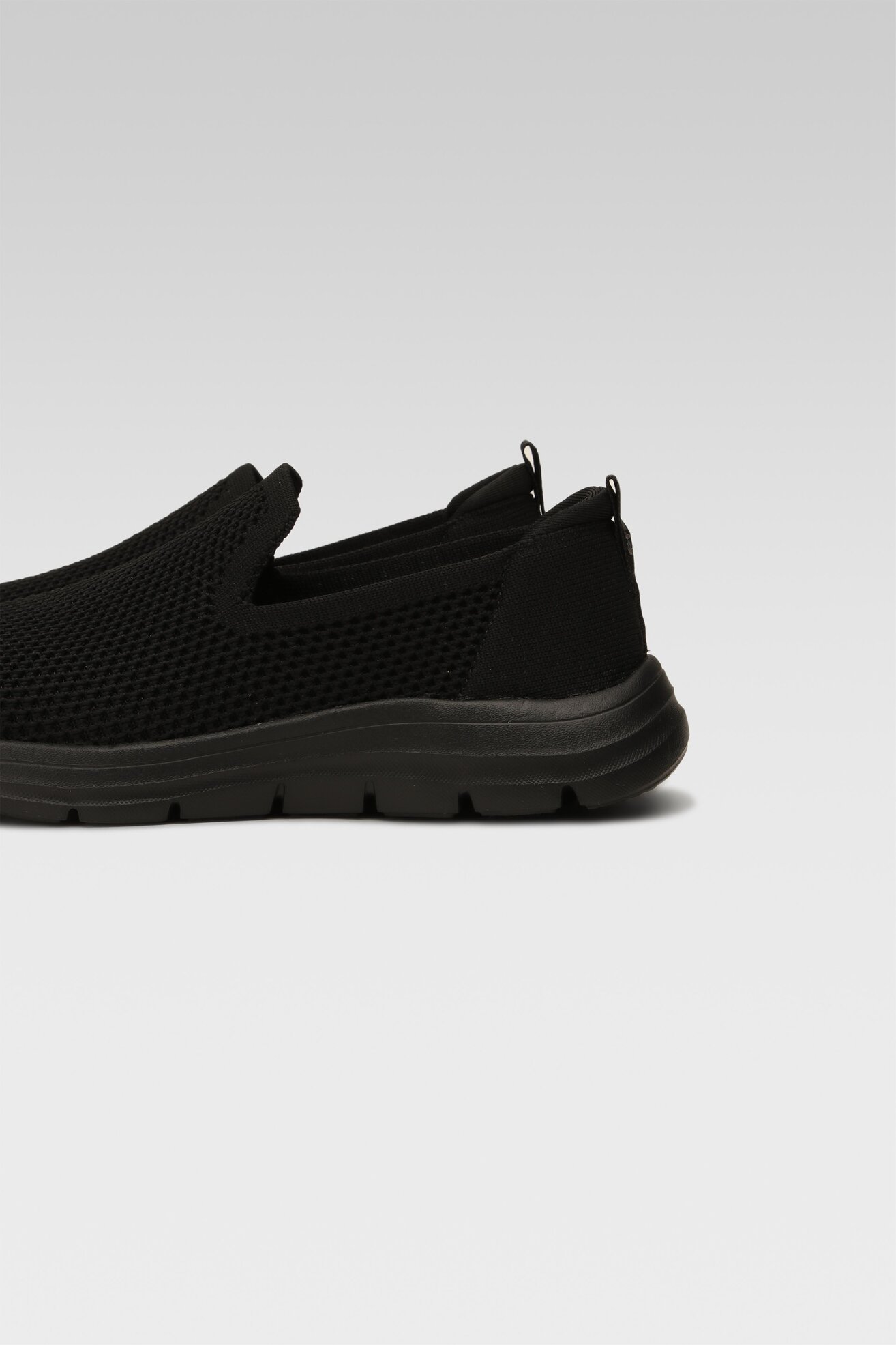 Кросівки спортивні Sprandi WP07-11582-01 ЧОРНИЙ