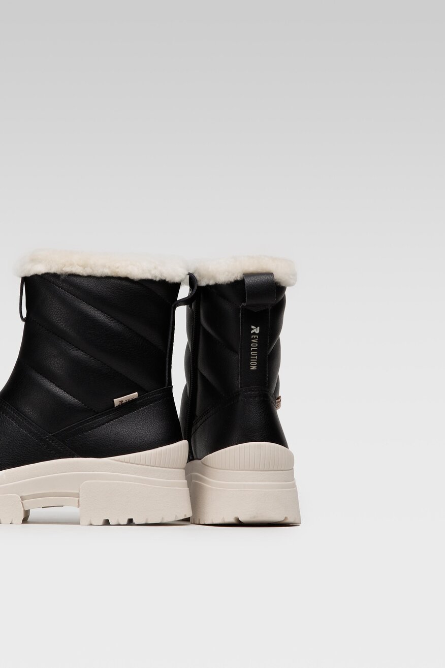 
                Rieker Revolution Lifestyle - Skórzane botki czarne - 5904862168272