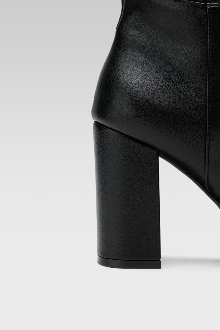 
                Cizme DeeZee NEGRU - 5904862162126