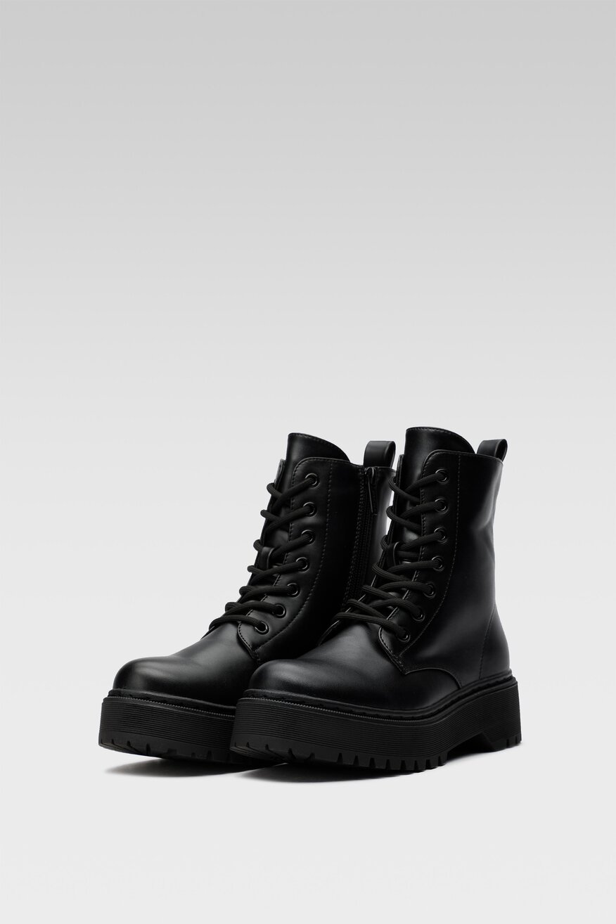 
                Боти Jenny Fairy ЧЕРЕН - 5904862199184