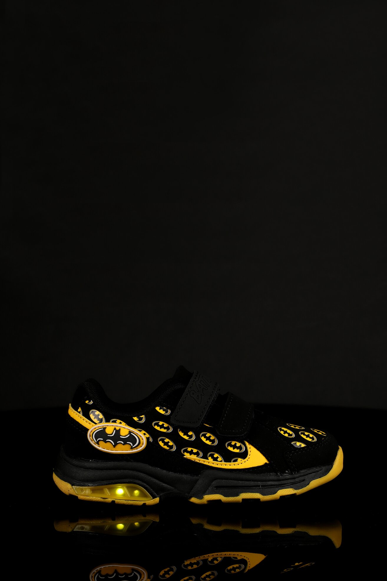 Obuwie sportowe Batman CP76-SS22-29WBBAT Czarny