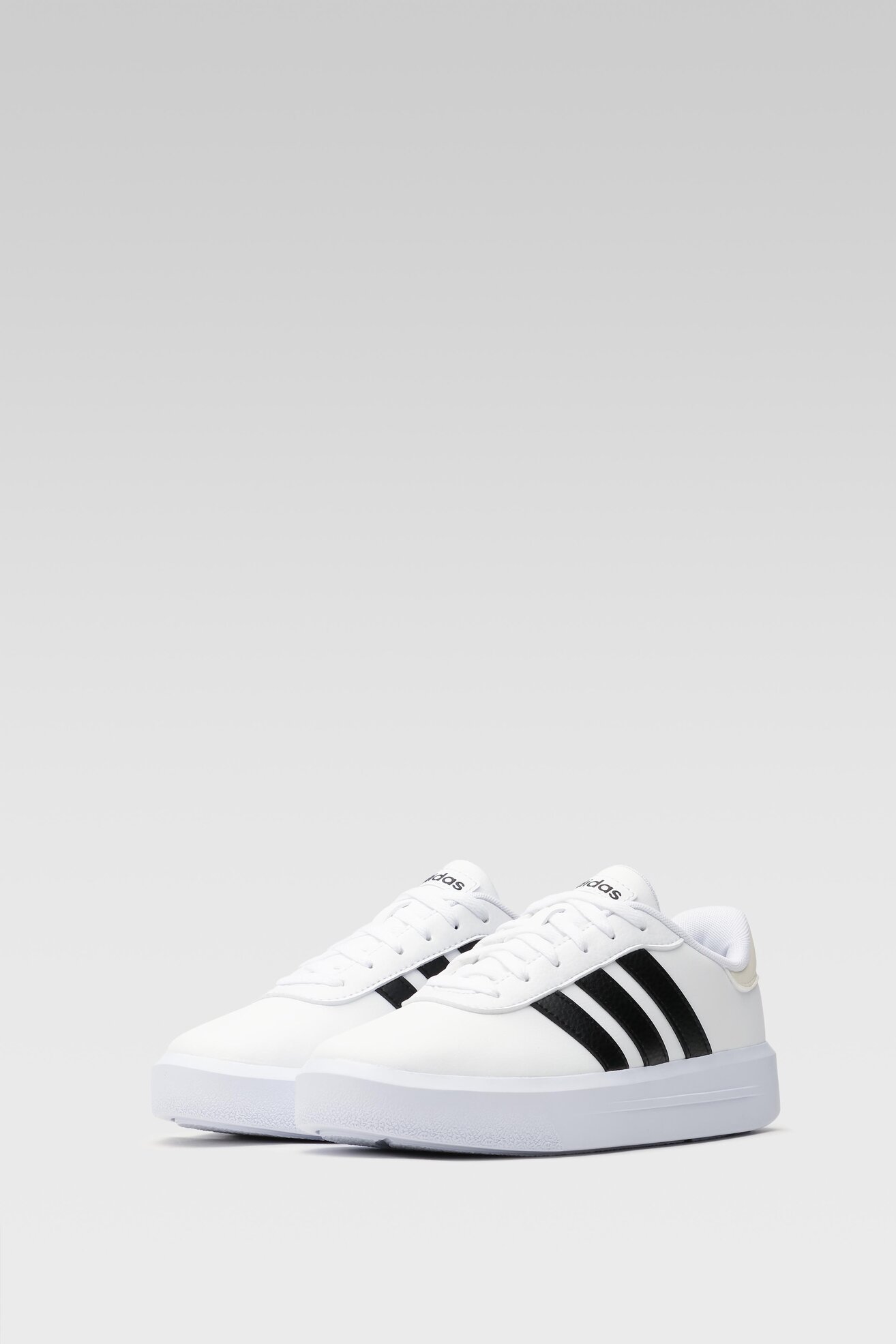 Obuwie sportowe adidas COURT PLATFORM HQ4532 Biały