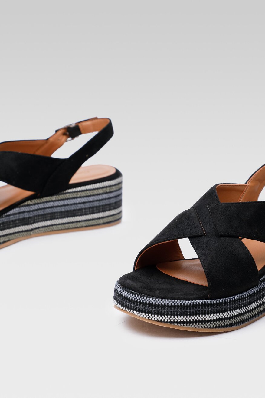 
                Сандалі Clara Barson ЧОРНИЙ - 5904862831893