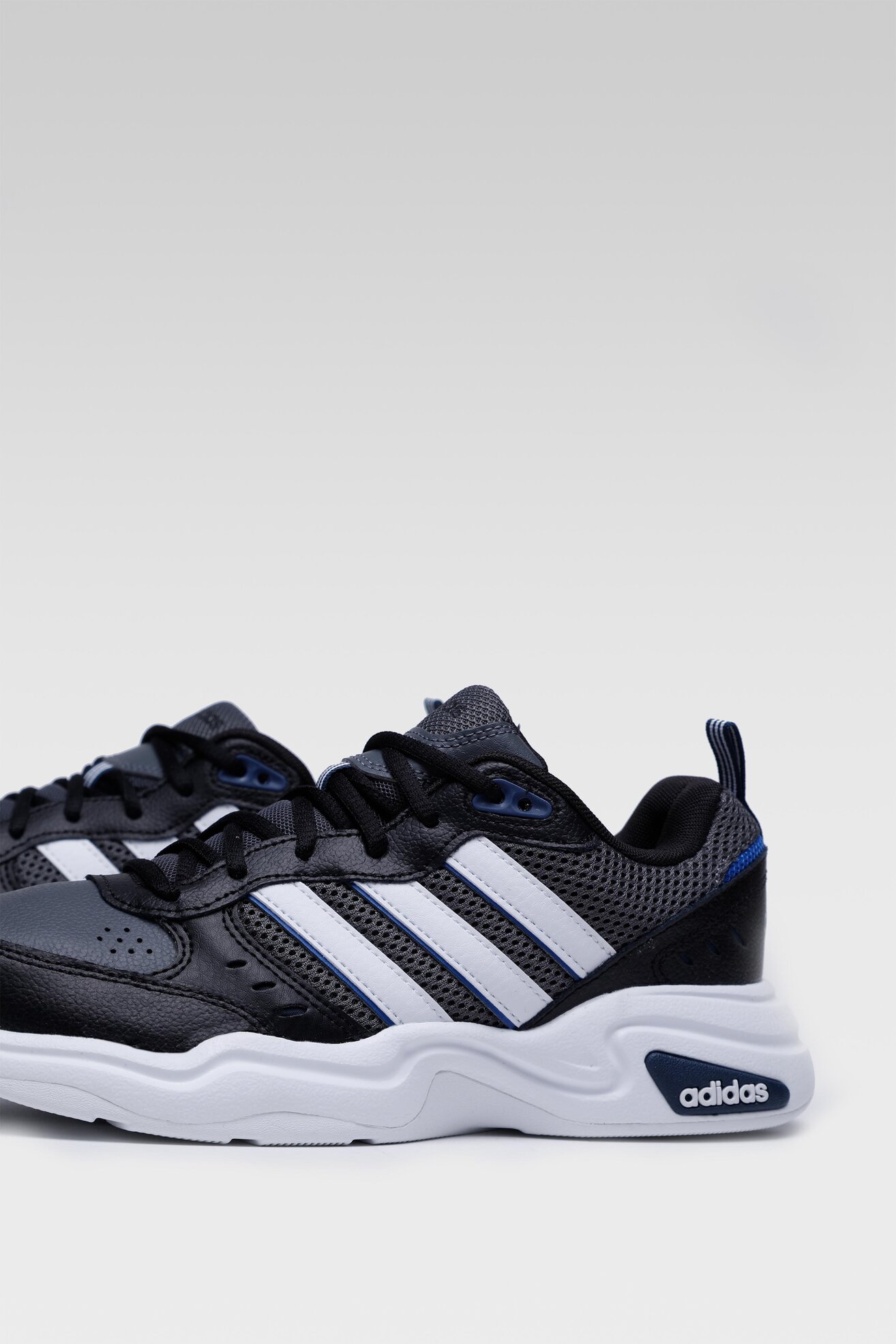 Obuwie sportowe adidas STRUTTER FY8161 Czarny