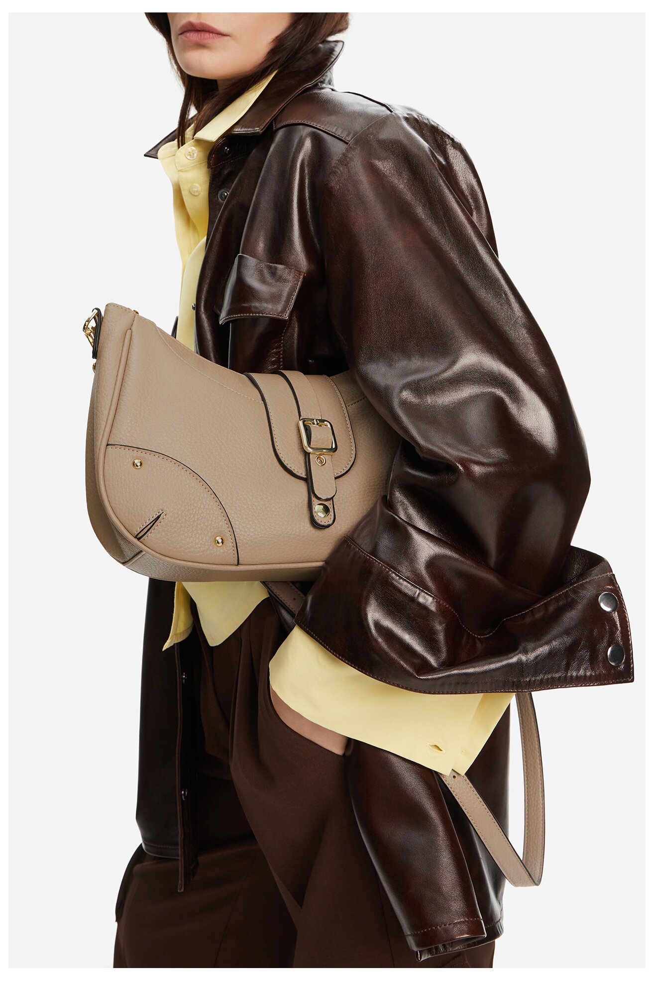 Kézitáska Lasocki C-LSK-M-001-08 SÖTÉTBÉZS