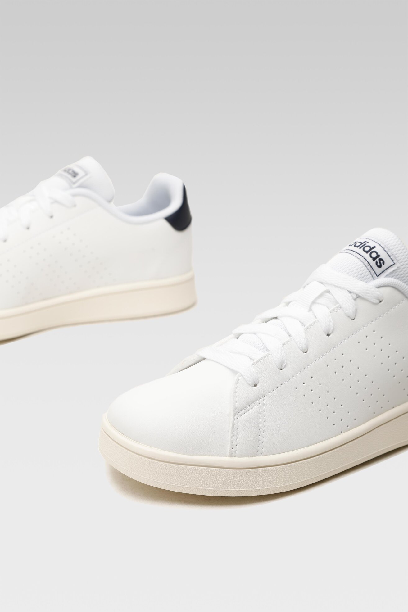 Obuwie sportowe adidas ADVANTAGE K FW2588 Biały