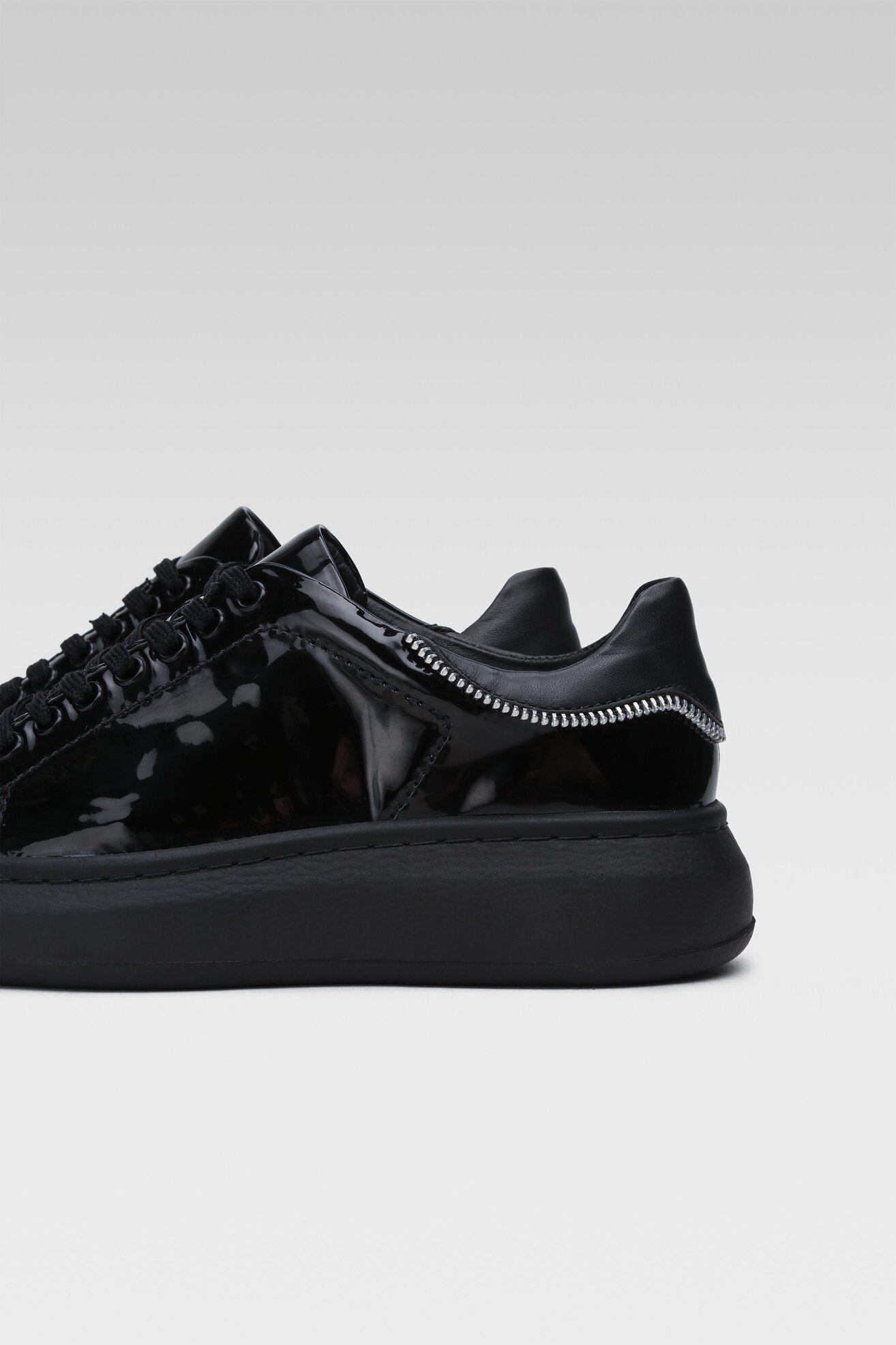 Tornacipő Sergio Bardi WI16-B1027-04SB FEKETE